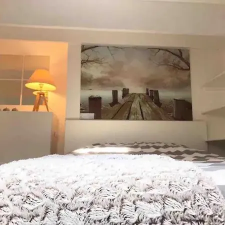Апартаменты The Studio Holiday Rental Cote D'Azur 83