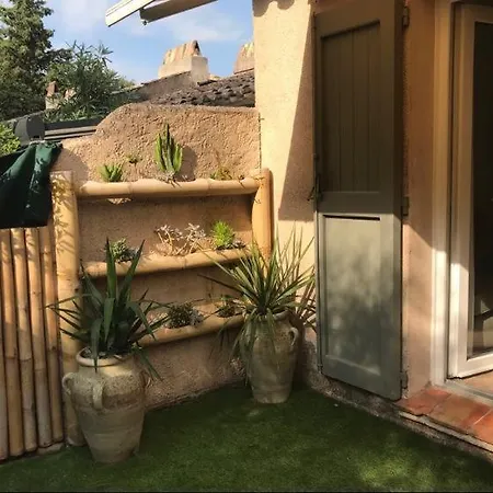 The Studio Holiday Rental Cote D'Azur 83 Апартаменты *