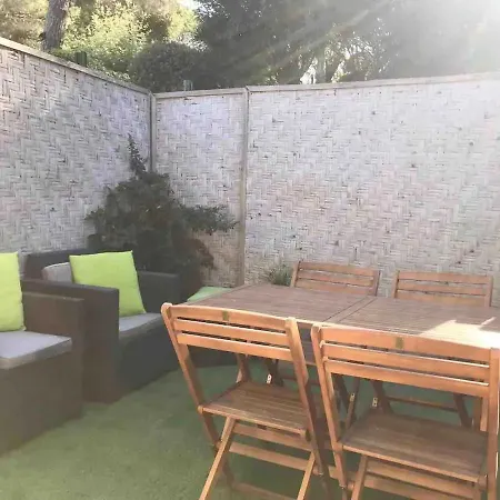 The Studio Holiday Rental Cote D'Azur 83 코골렝